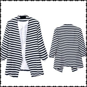 Blazer Navy White Striped Long Sleeve Loose Blazer size S missing tags blue &whi